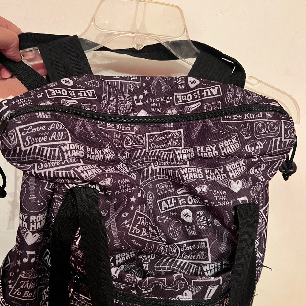 Hard Rock Cafe Black & White Backpack Iconic Sayings EUC - Picture 5 of 13